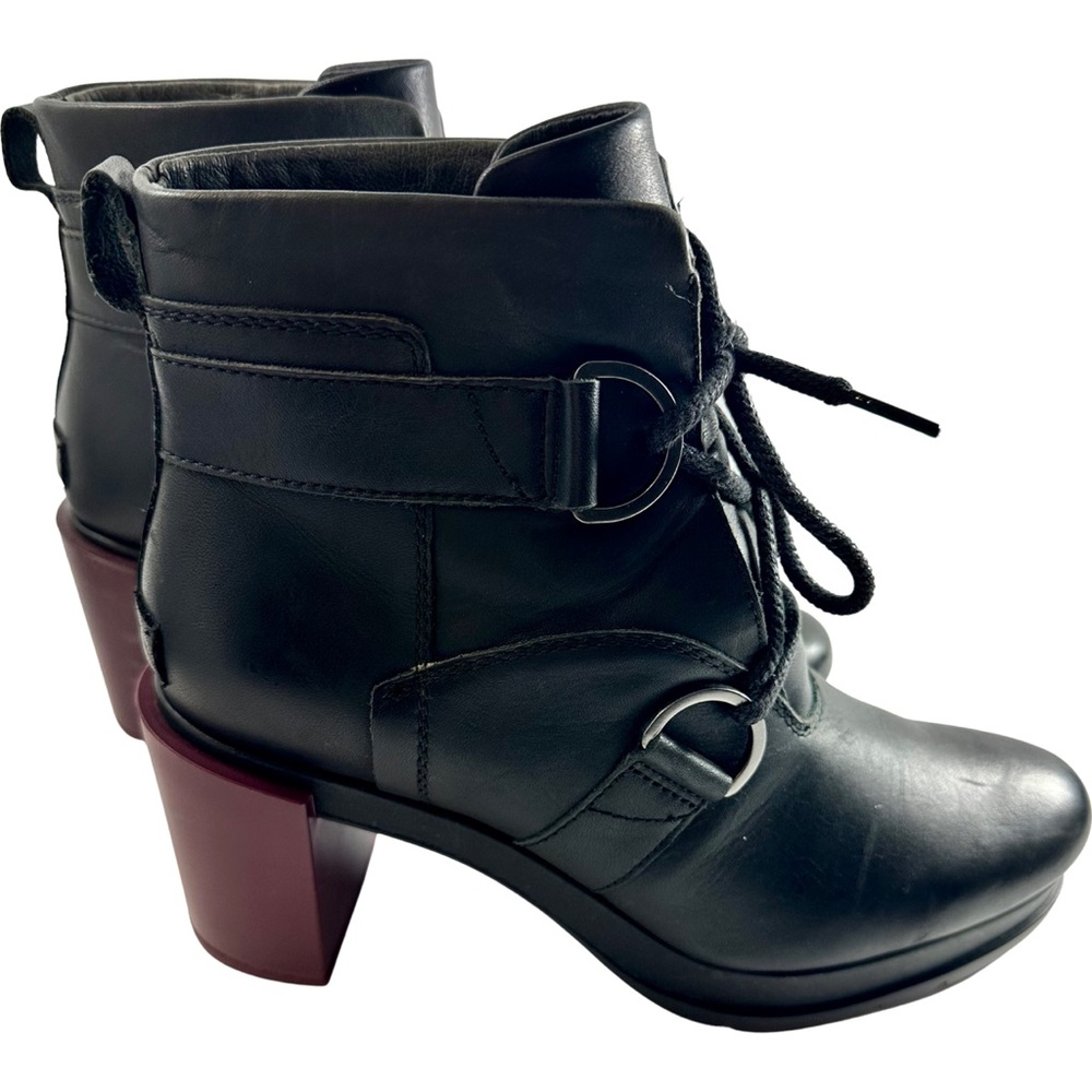 Sorel Margo Lace Boot Chelsea (Black) platform Size US 9 (EU 40)